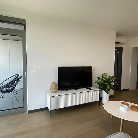 Eurovea Tower 21p Amazing View * Братислава