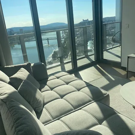 Eurovea Tower 21p Amazing View Братислава