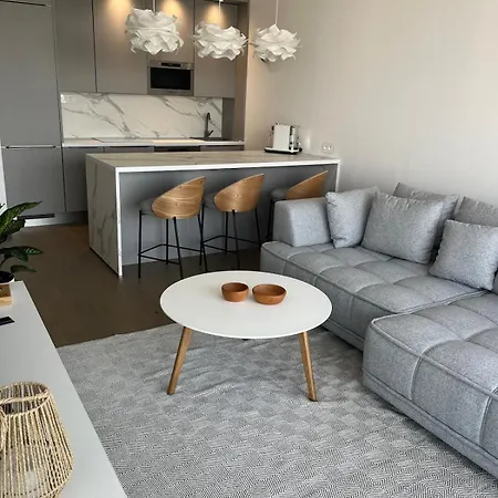 Eurovea Tower 21p Amazing View Апартаменти