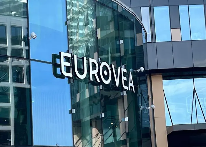 Eurovea Tower 21p Amazing View 아파트