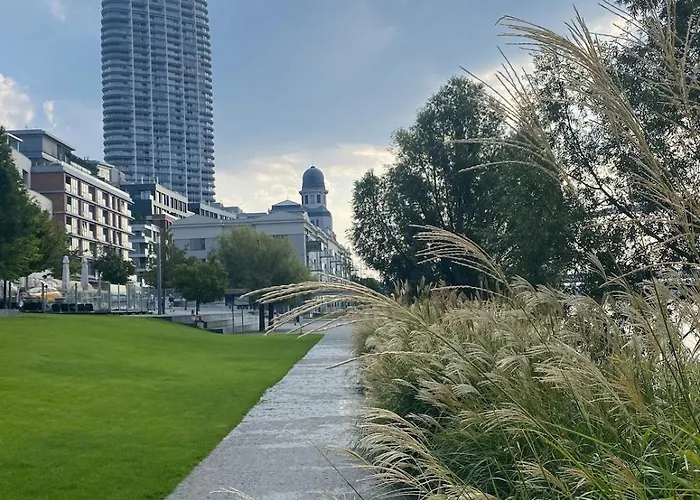 Eurovea Tower 21p Amazing View 브라티슬라바