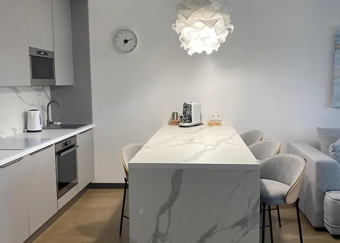 Eurovea Tower 21p Amazing View 아파트 *